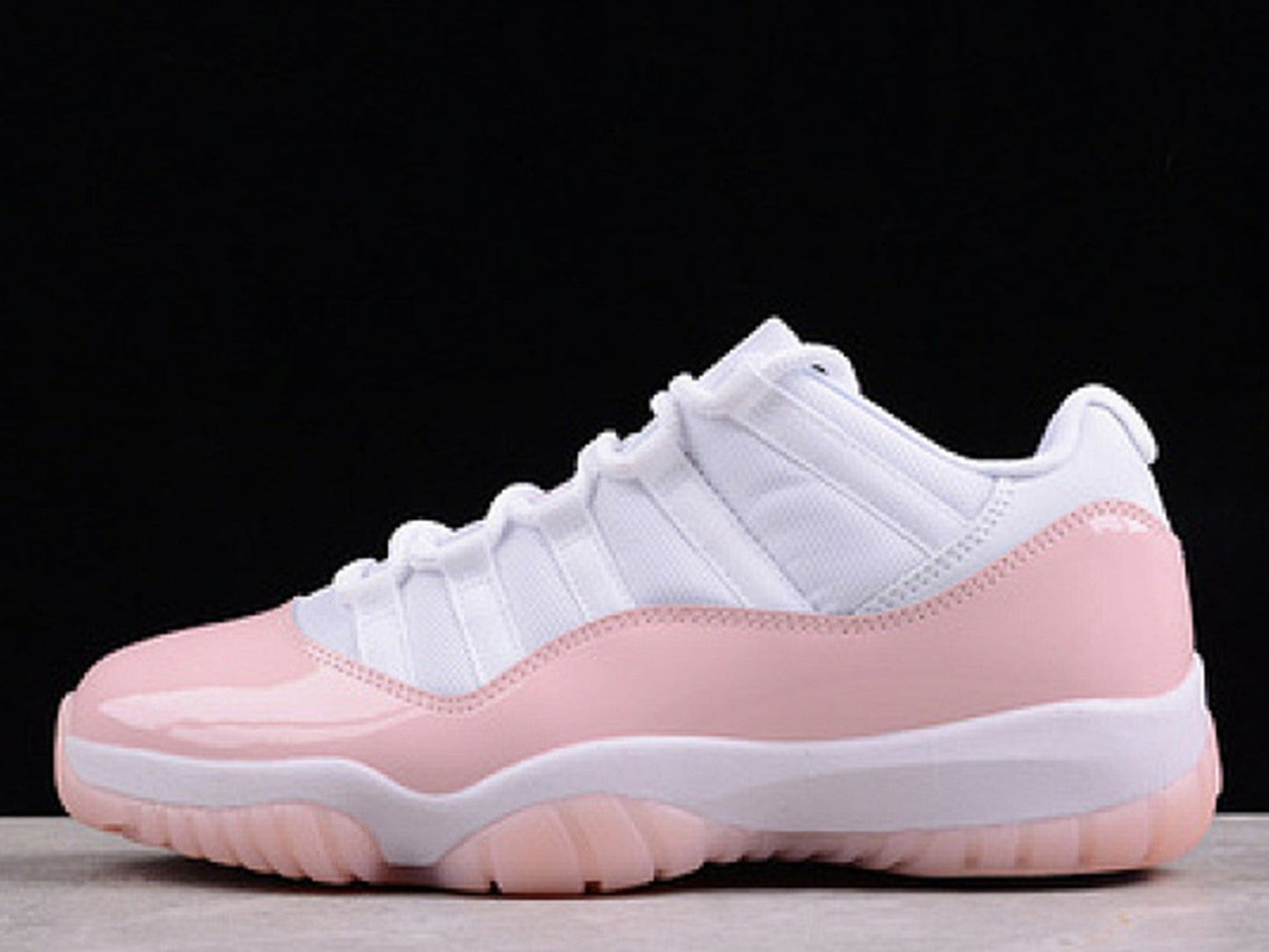 Air Jordan 11 Retro Low Pure Violet