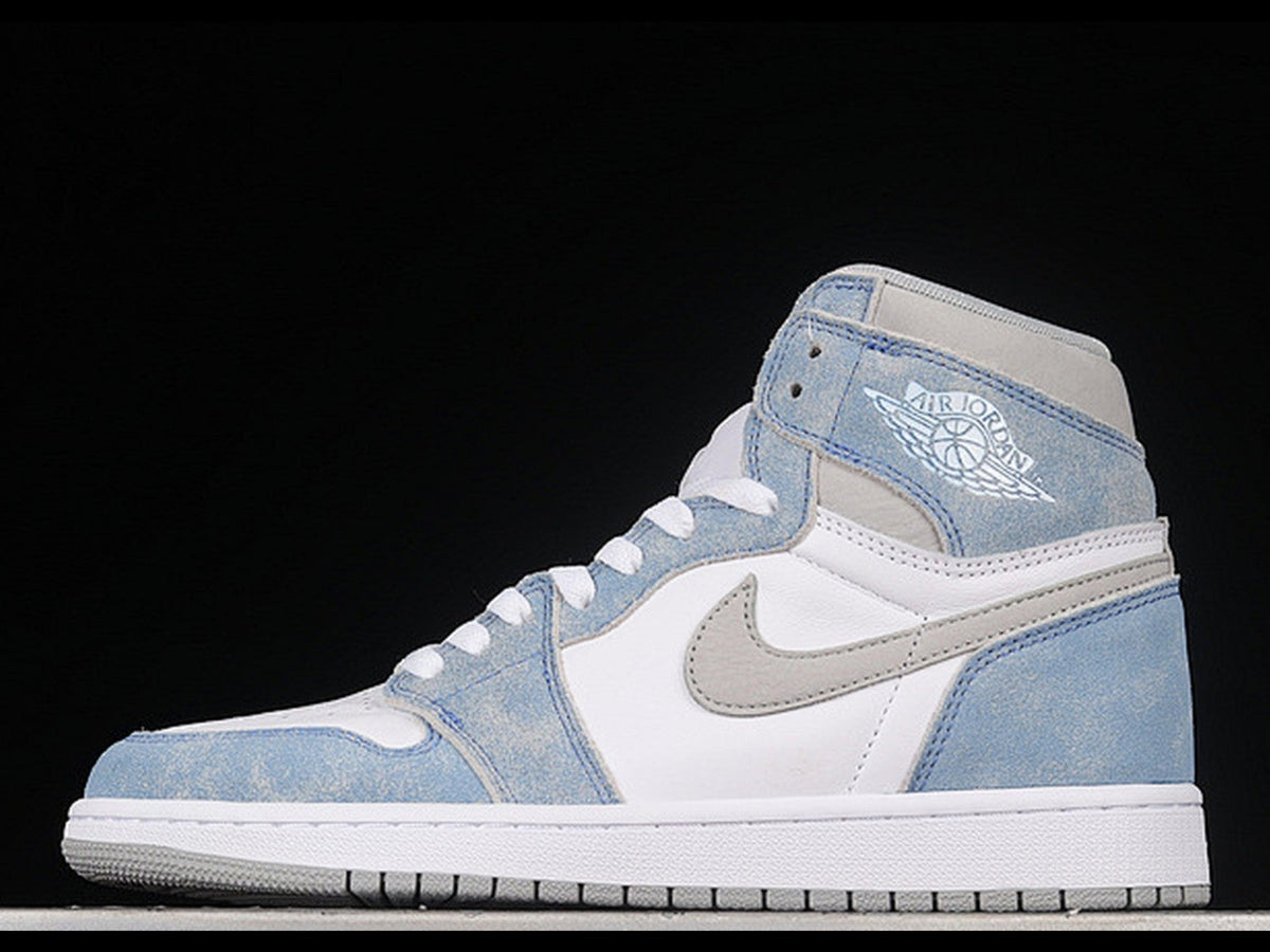 Jordan 1 Retro High OG Hyper Royal