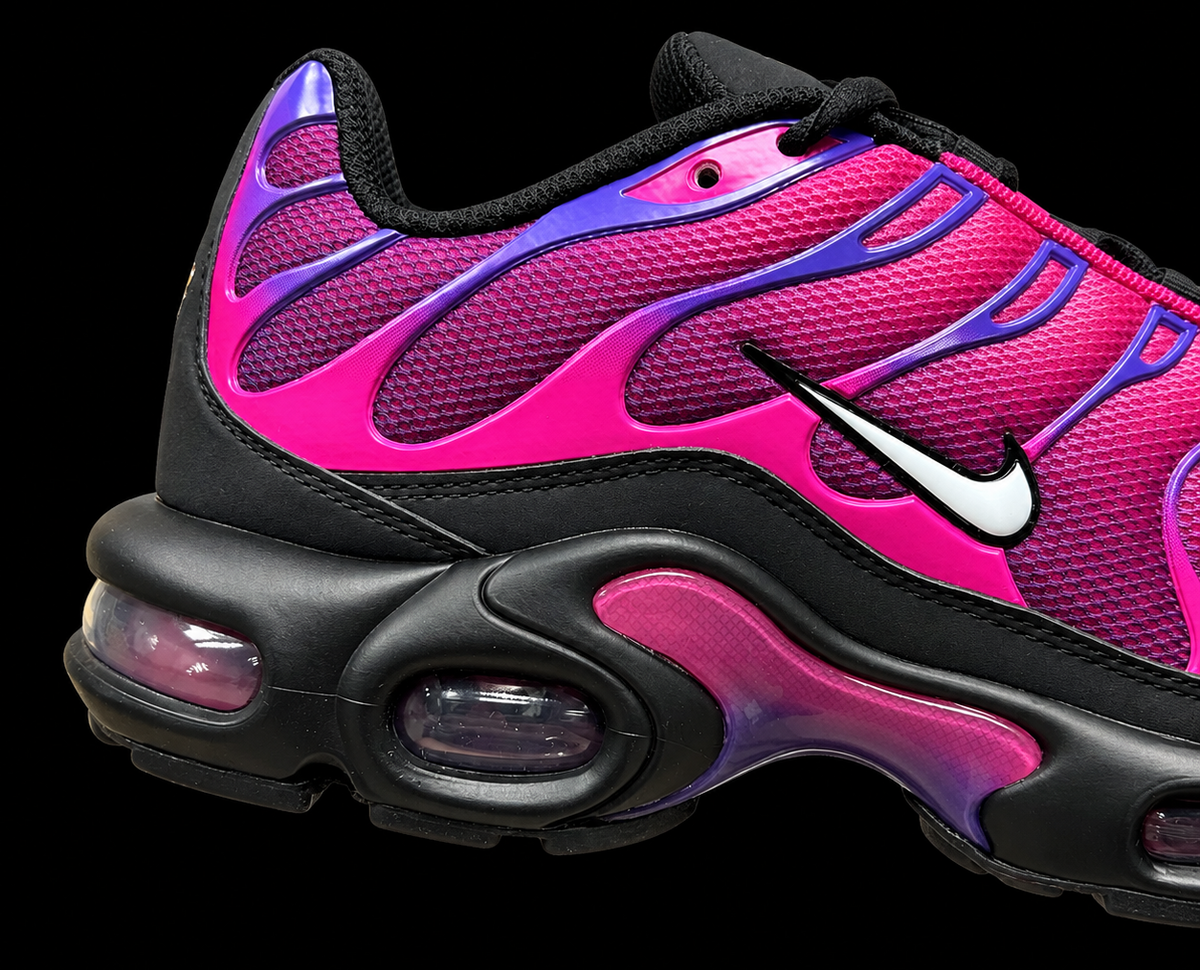 Nike Air Max Plus Rebellious Air Fireberry