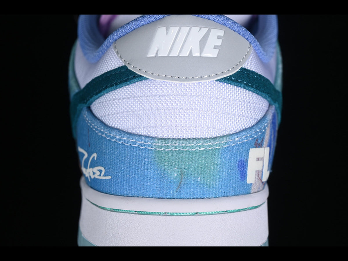 Futura Laboratories x Nike SB Dunk Low