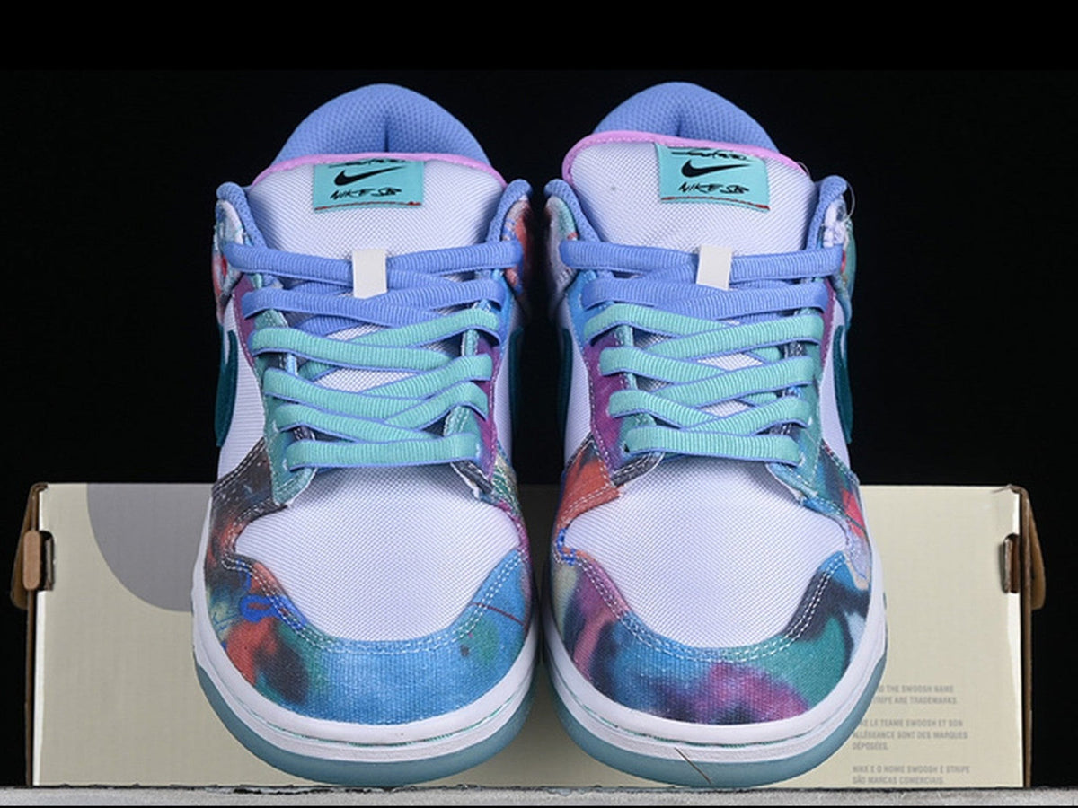 Futura Laboratories x Nike SB Dunk Low