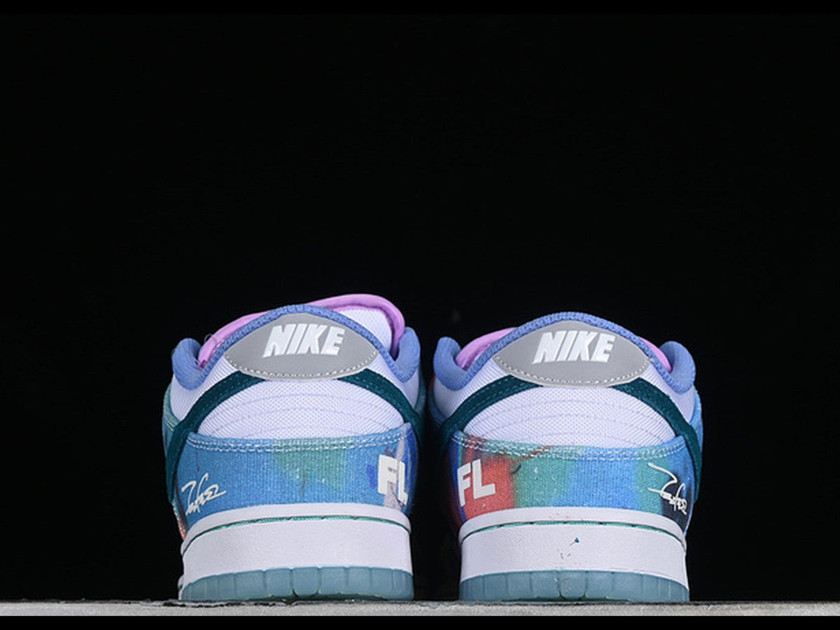 Futura Laboratories x Nike SB Dunk Low