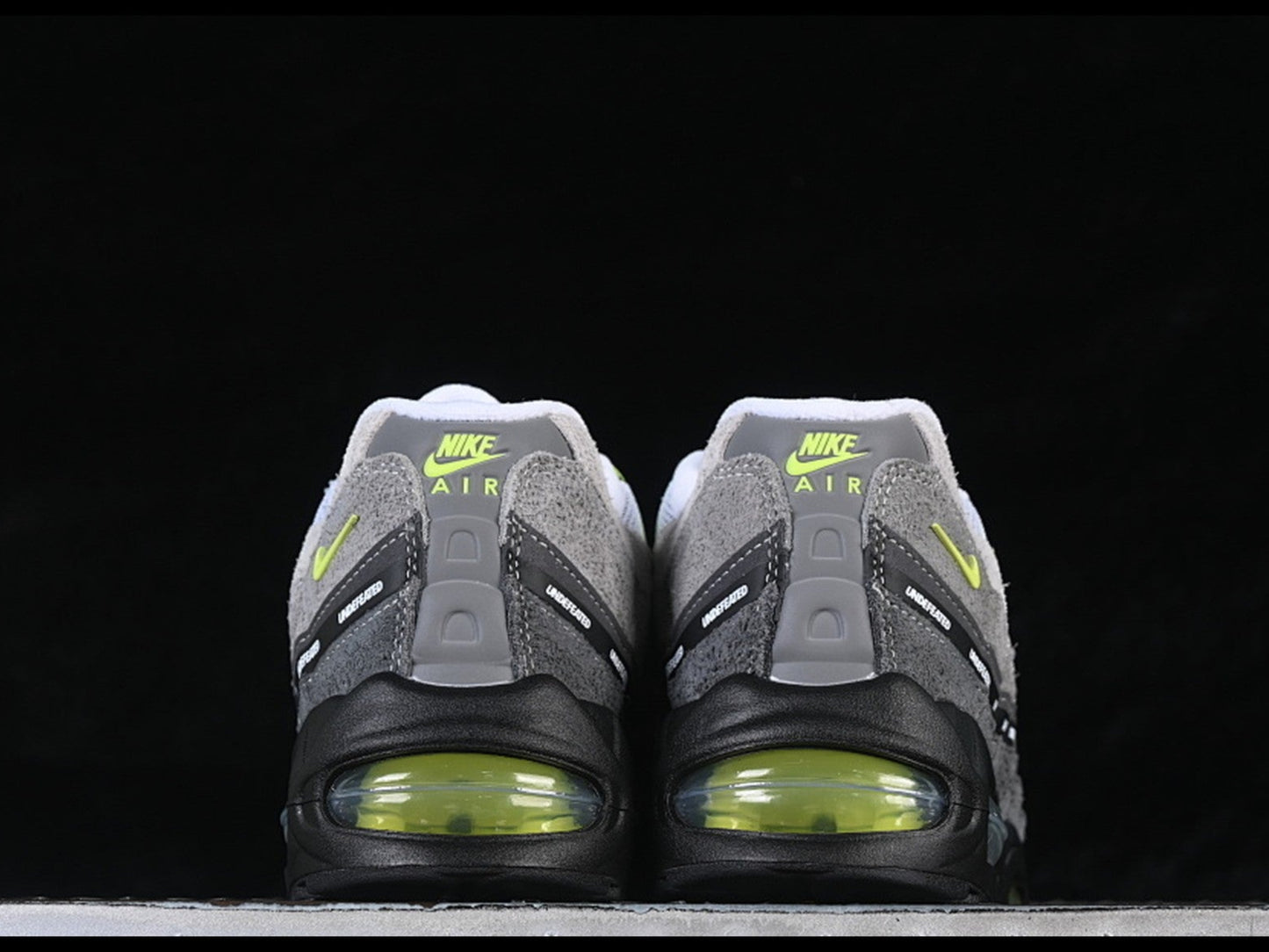 Air Max 95 SP Black/Bright Crimson