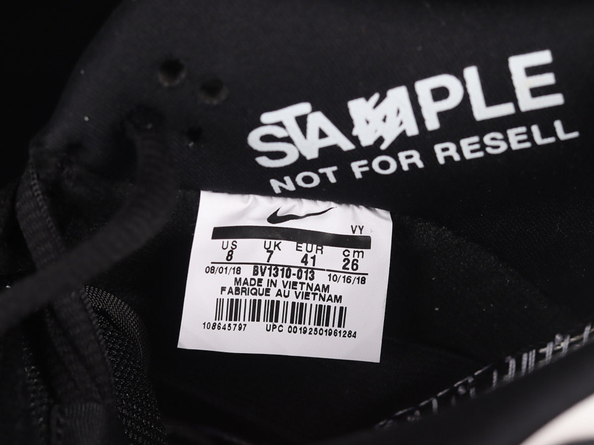 Jeff Staple x Nike SB Dunk Low "Panda Pigeon"