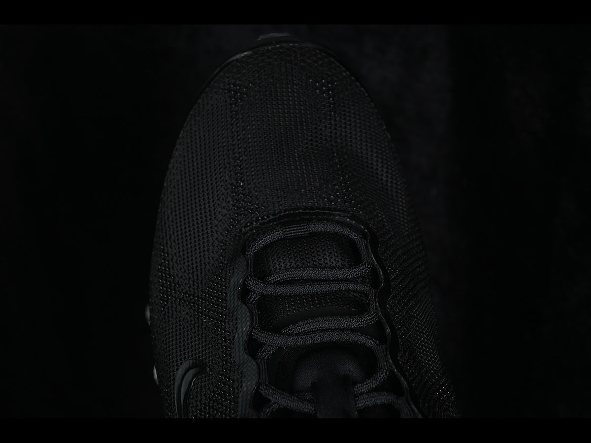 Nike Air Liquid Max Triple Black