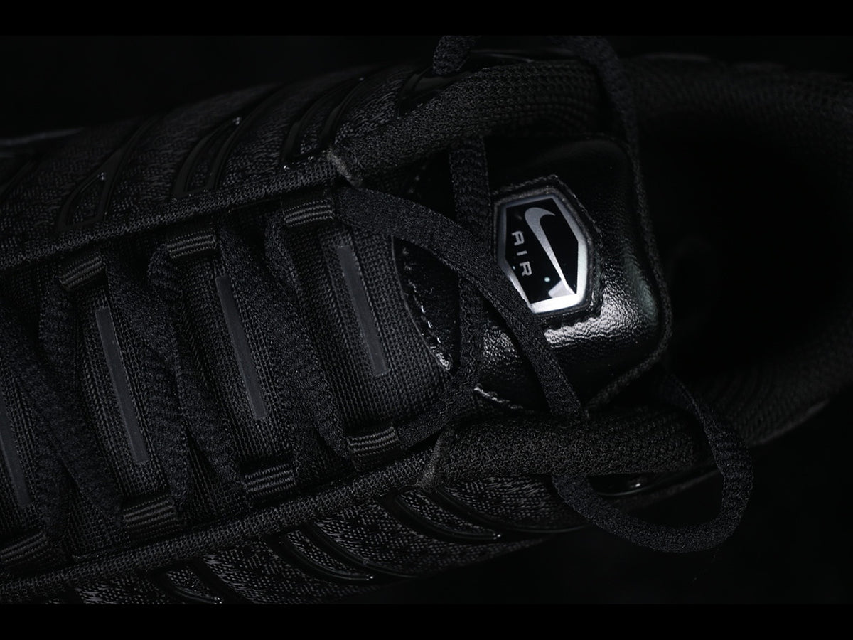 Nike Air Max Plus Triple Black
