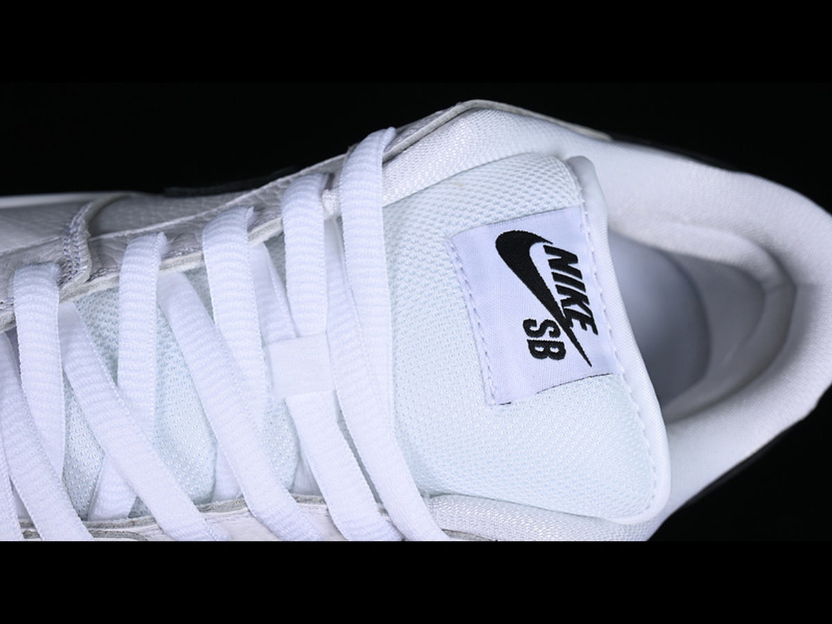 Nike SB Dunk Low Pro 'White Gum'