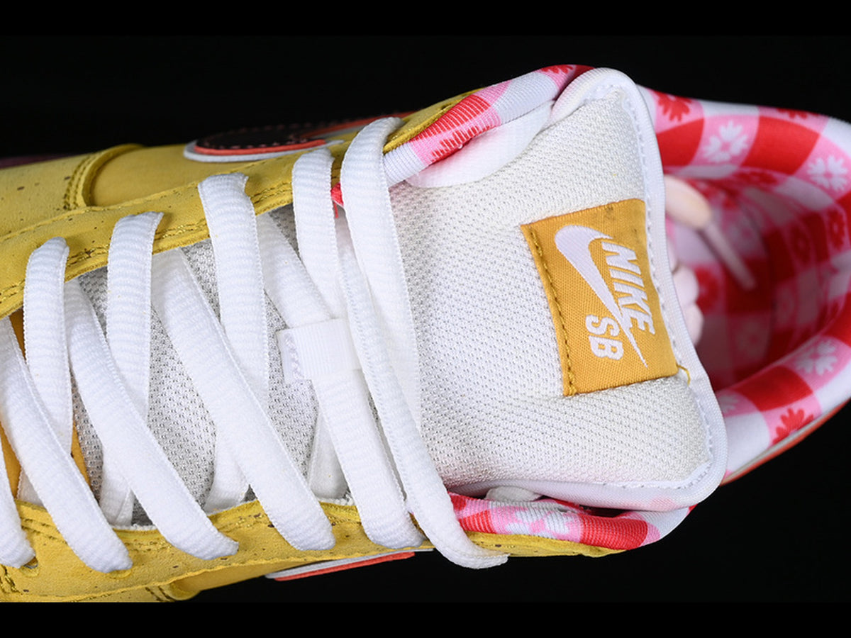 Nike SB Dunk Low "Yellow Lobster"