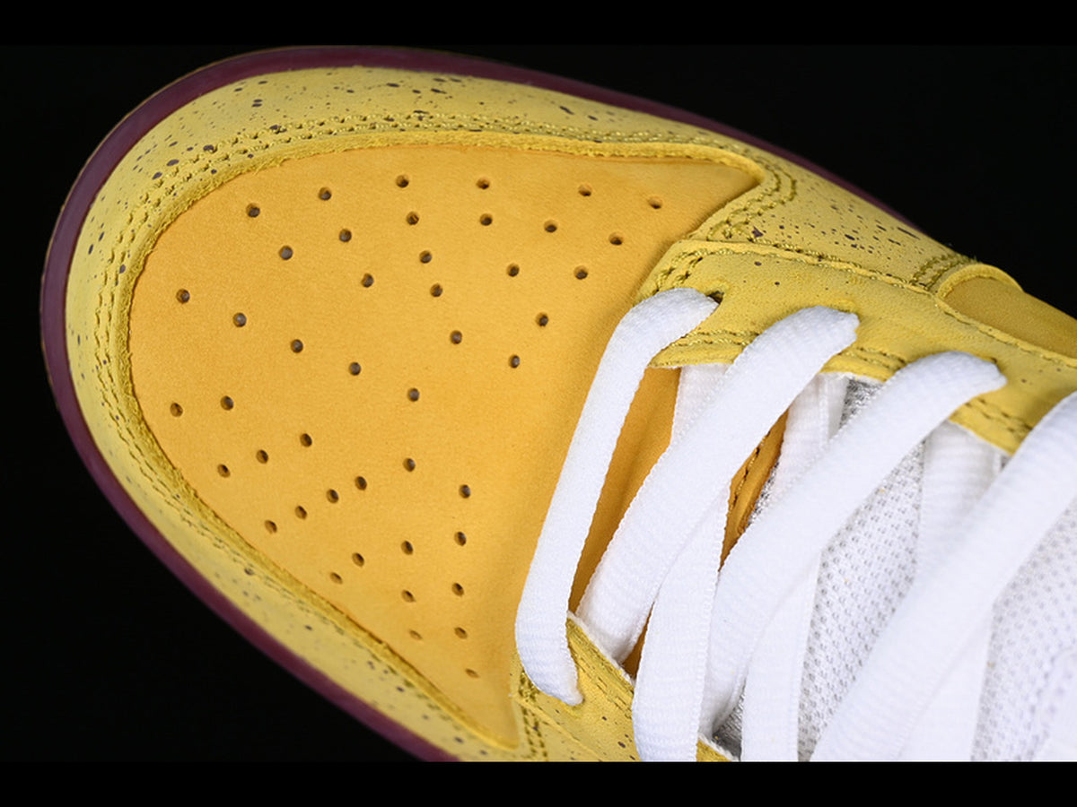 Nike SB Dunk Low "Yellow Lobster"
