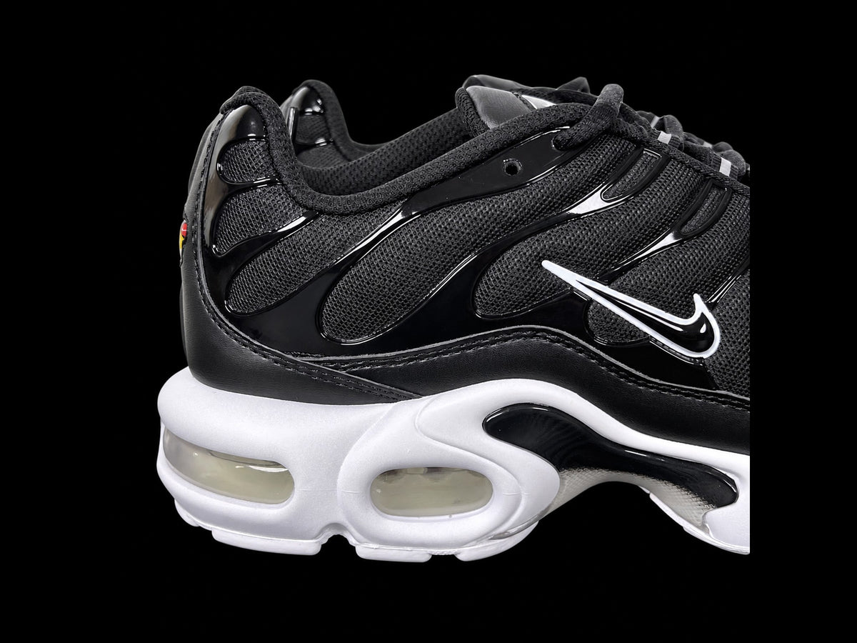 Nike Air Max Plus Black White Womens
