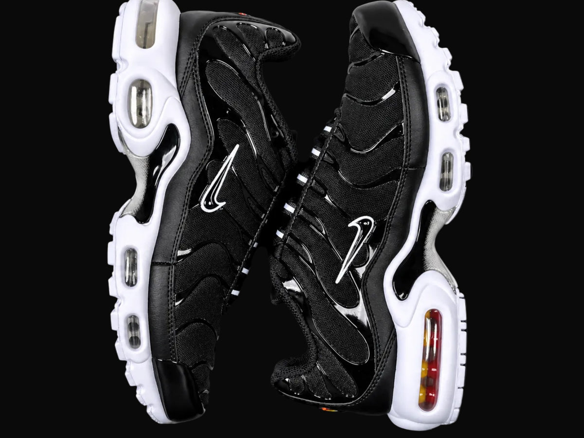 Nike Air Max Plus Black White Womens