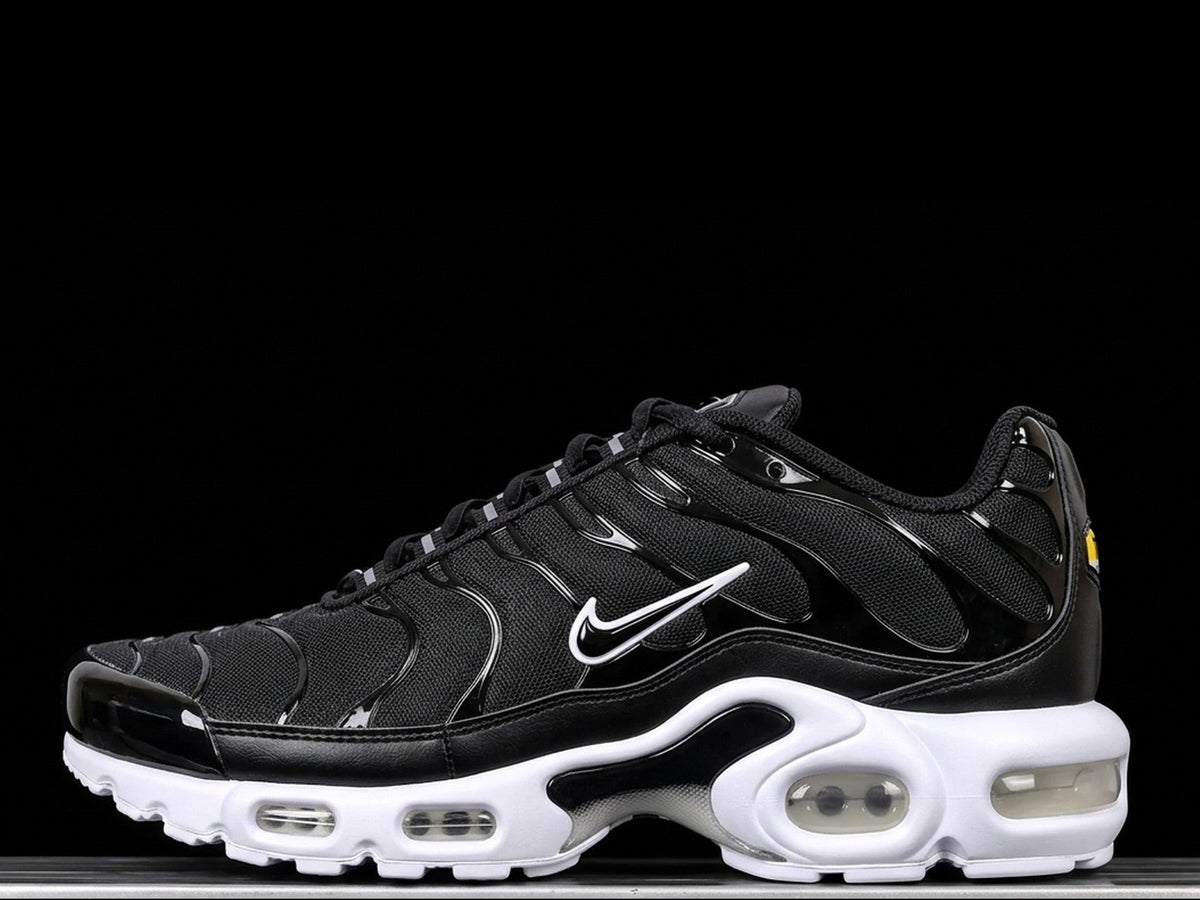 Nike Air Max Plus Black White Womens