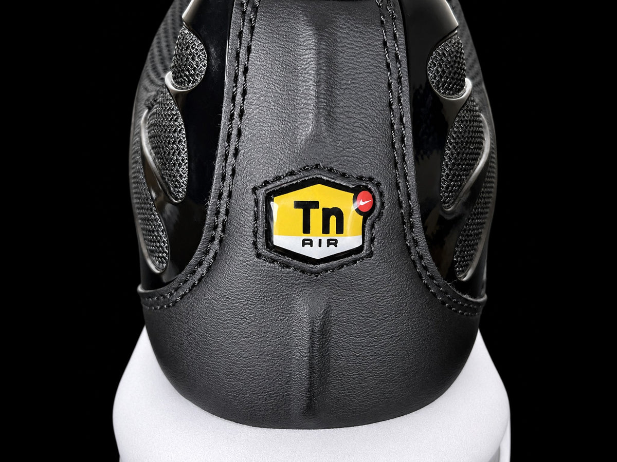 Nike Air Max Plus Black White Womens