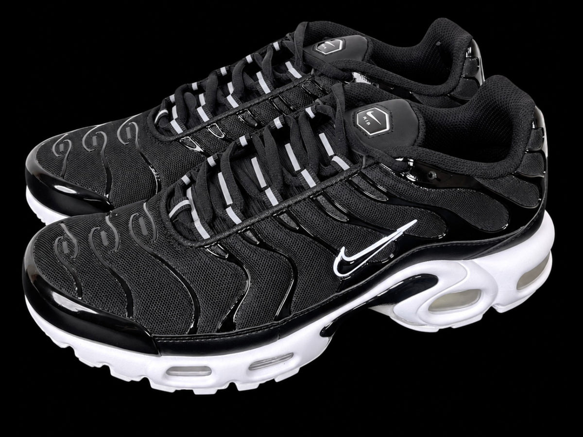 Nike Air Max Plus Black White Womens