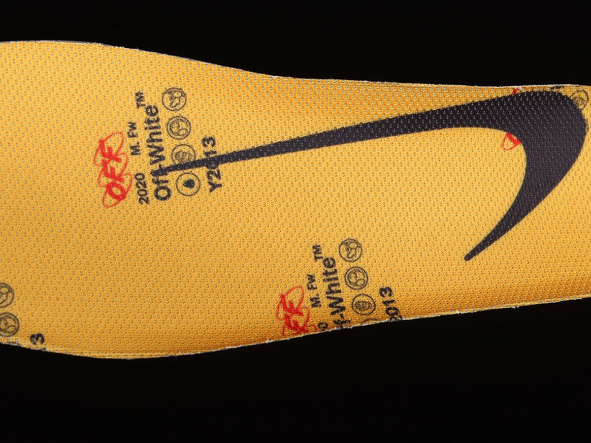 Off-White x Nike Dunk Low "University Gold / Michigan"