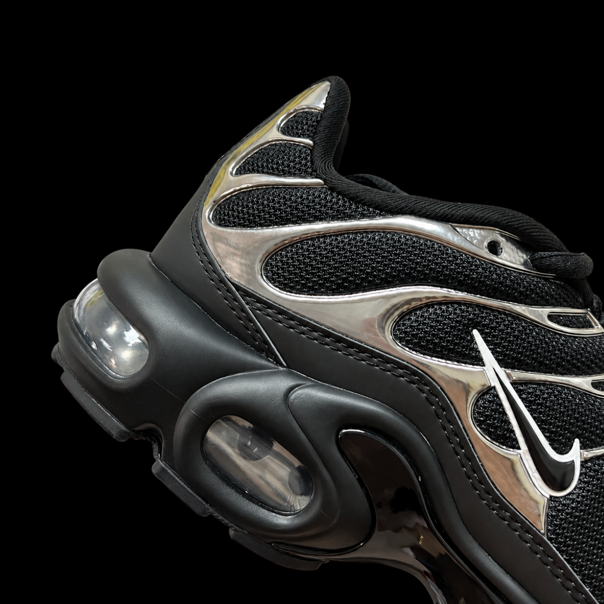 Air Max Plus SE Black Chrome