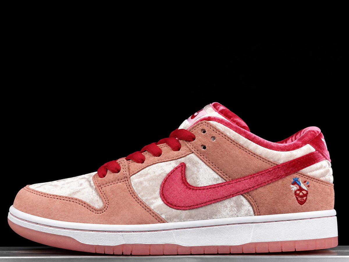 Nike SB Dunk Low Strangelove Skateboards