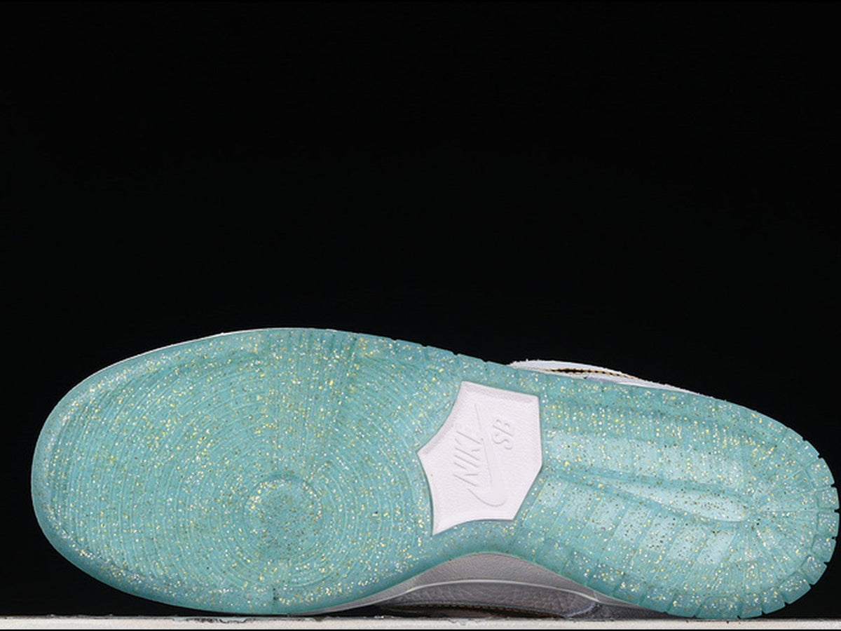 Sean Cliver x Nike SB Dunk Low "Holiday Special"