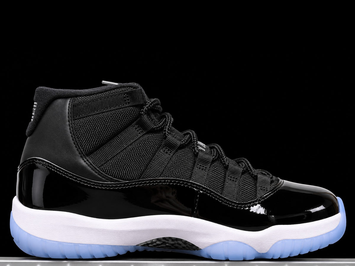 Air Jordan 11 Retro Space Jam 2026
