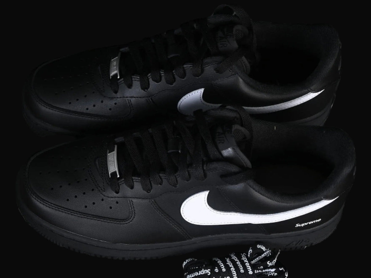 Supreme x Nike Air Force 1 Low 'Black / White'