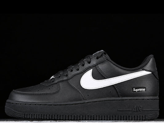 Supreme x Nike Air Force 1 Low 'Black / White'