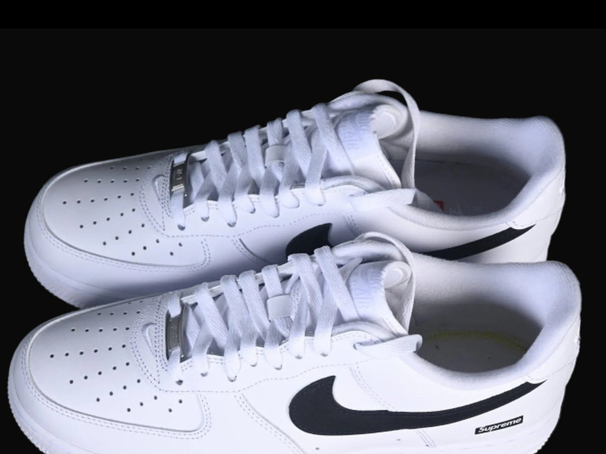 Supreme x Nike Air Force 1 Low 'White / Black'