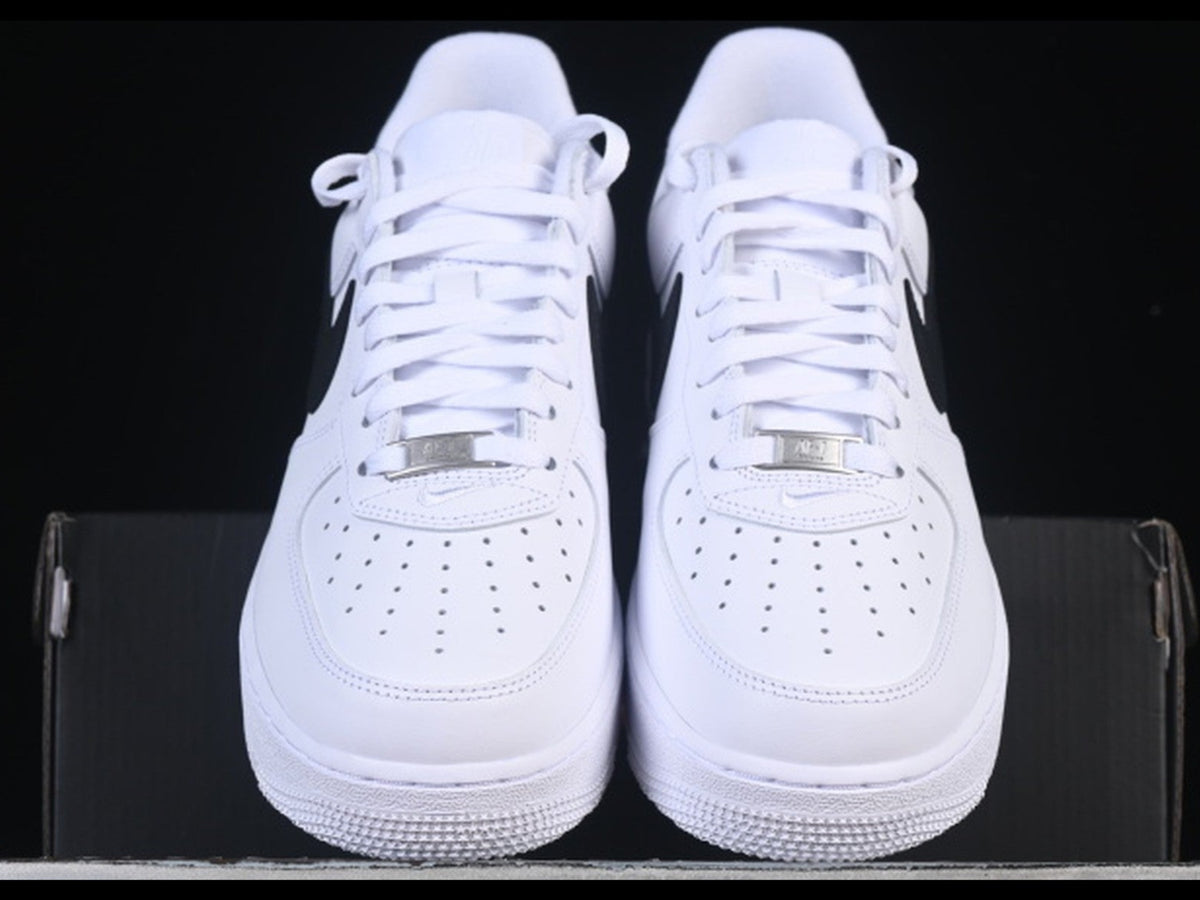 Supreme x Nike Air Force 1 Low 'White / Black'