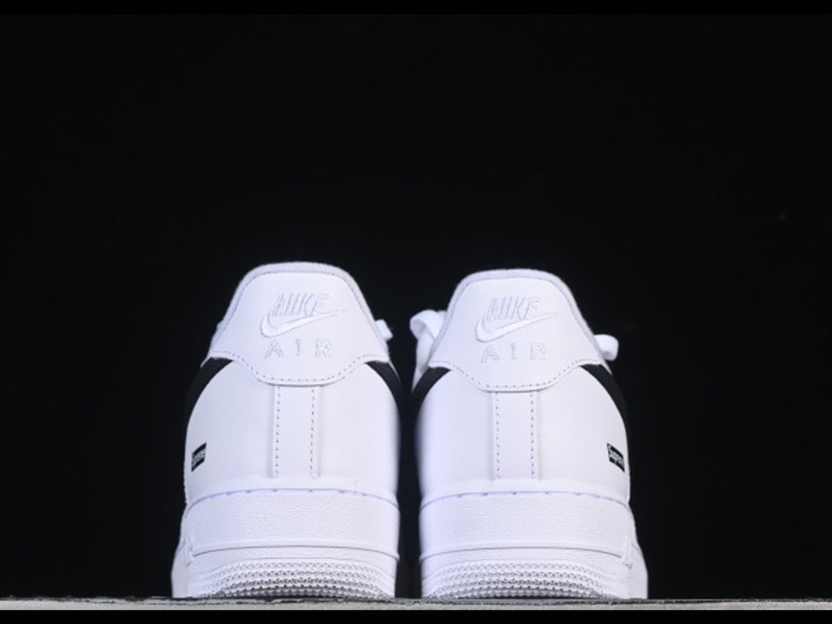 Supreme x Nike Air Force 1 Low 'White / Black'