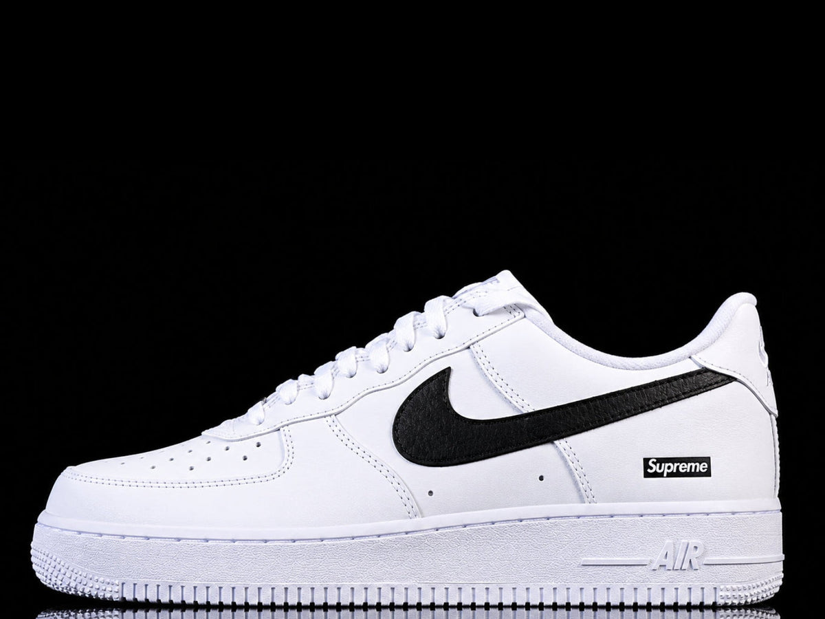 Supreme x Nike Air Force 1 Low 'White / Black'