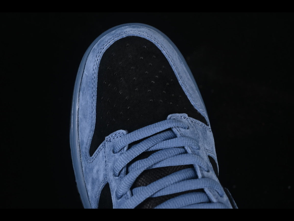 Supreme x Nike SB Dunk Low '94 Ocean Fog'
