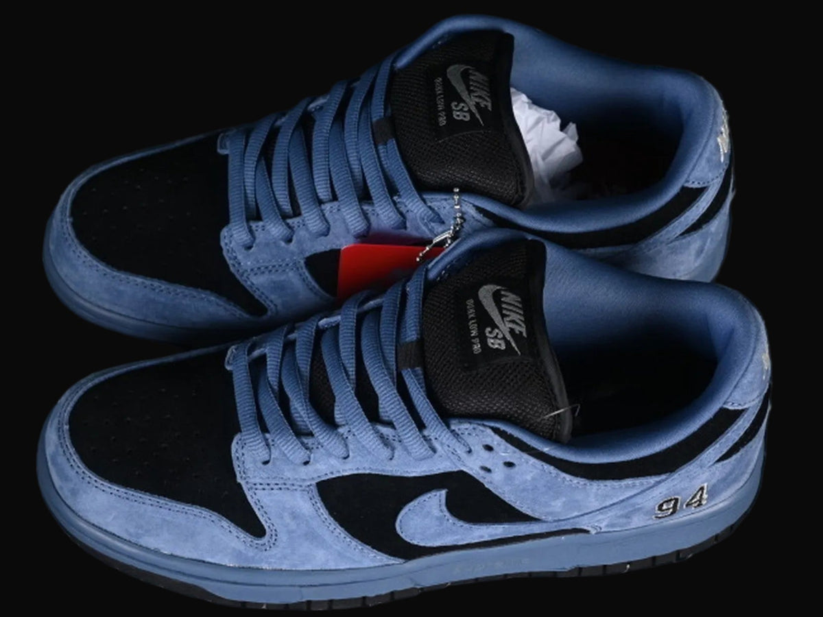 Supreme x Nike SB Dunk Low '94 Ocean Fog'