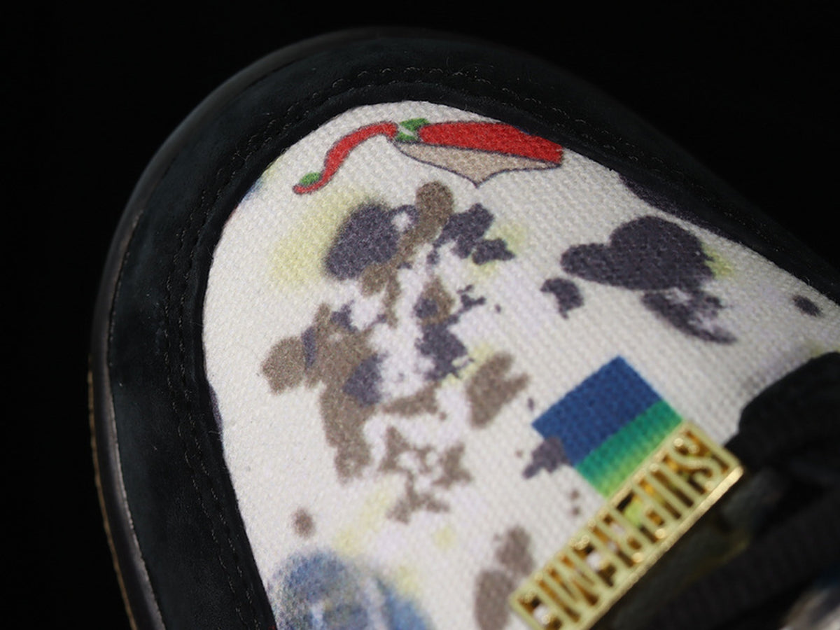 Supreme x Nike SB Dunk Low "Rammellzee"