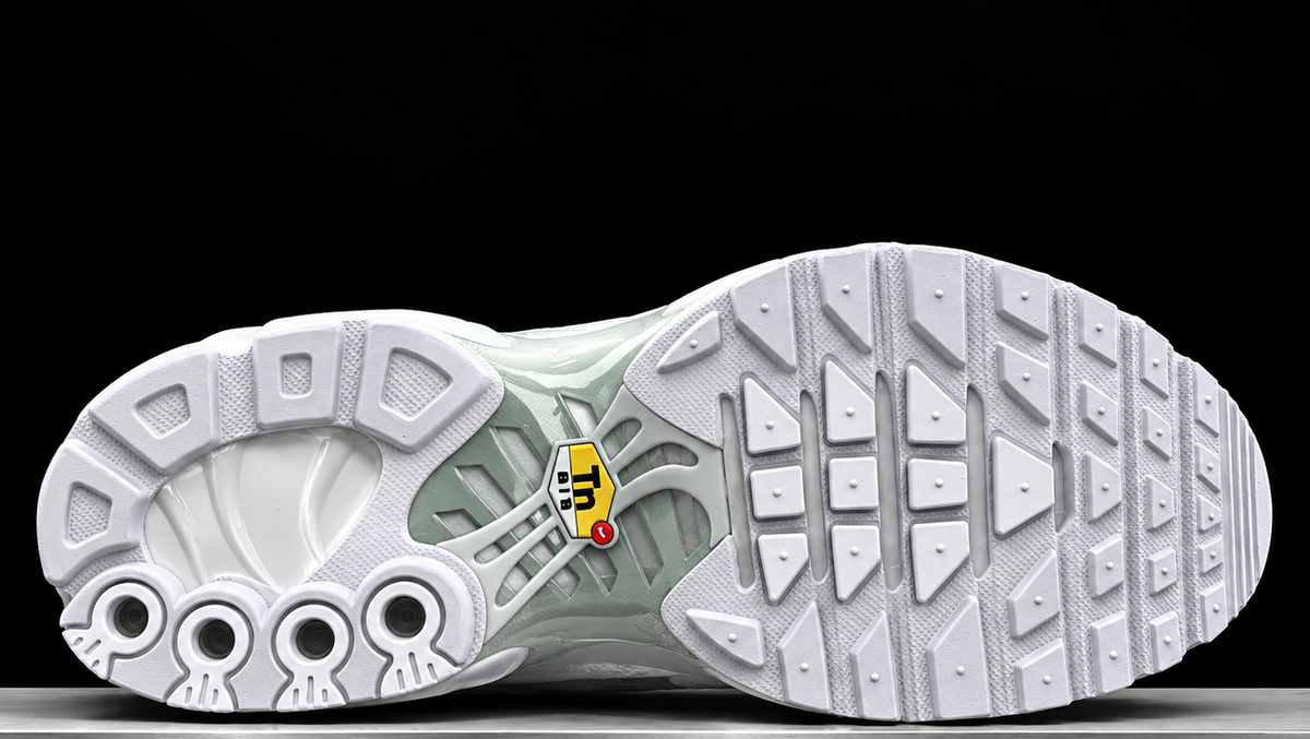 Nike Air Max Plus Triple White Womens