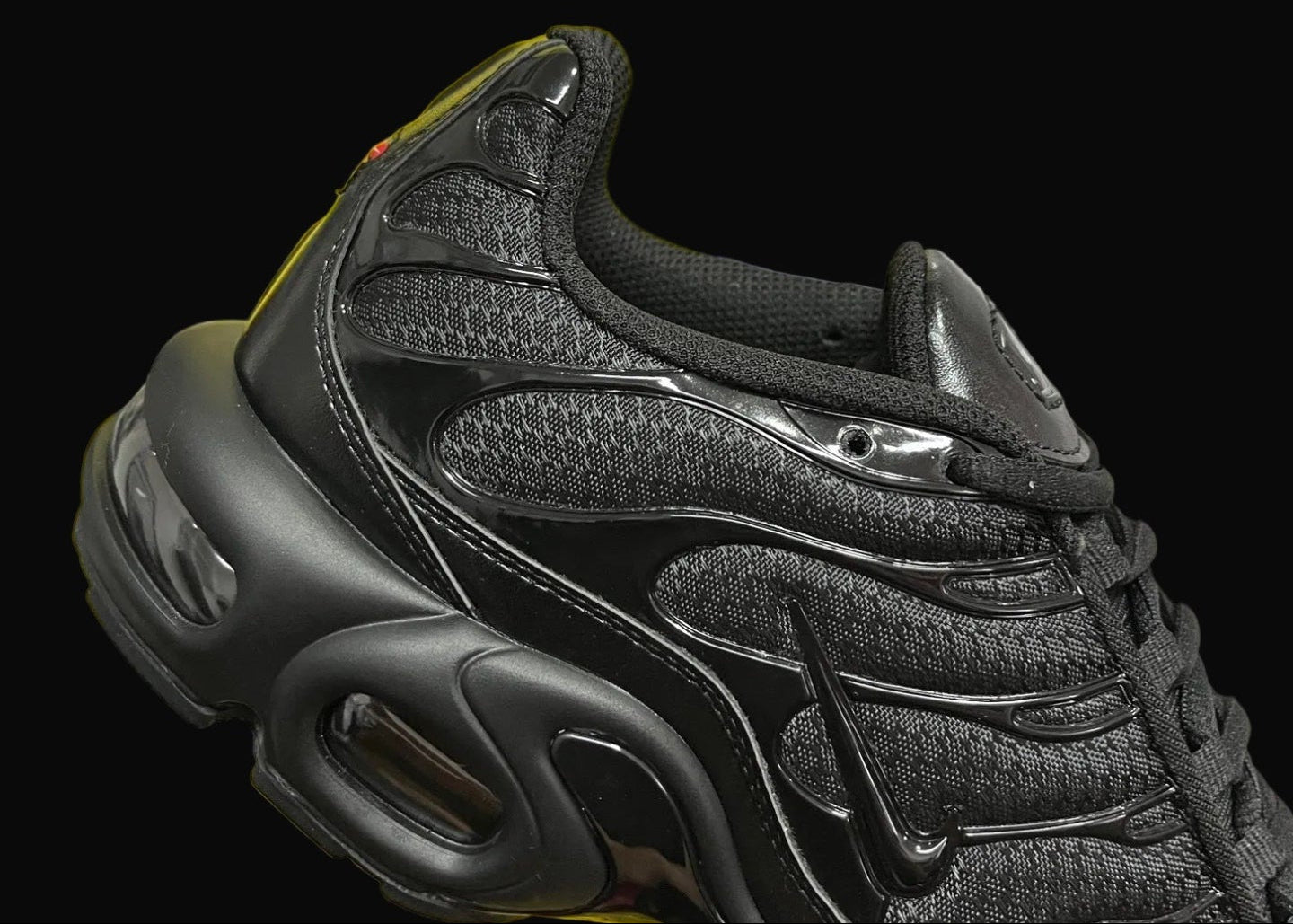 Nike Air Max Plus Triple Black