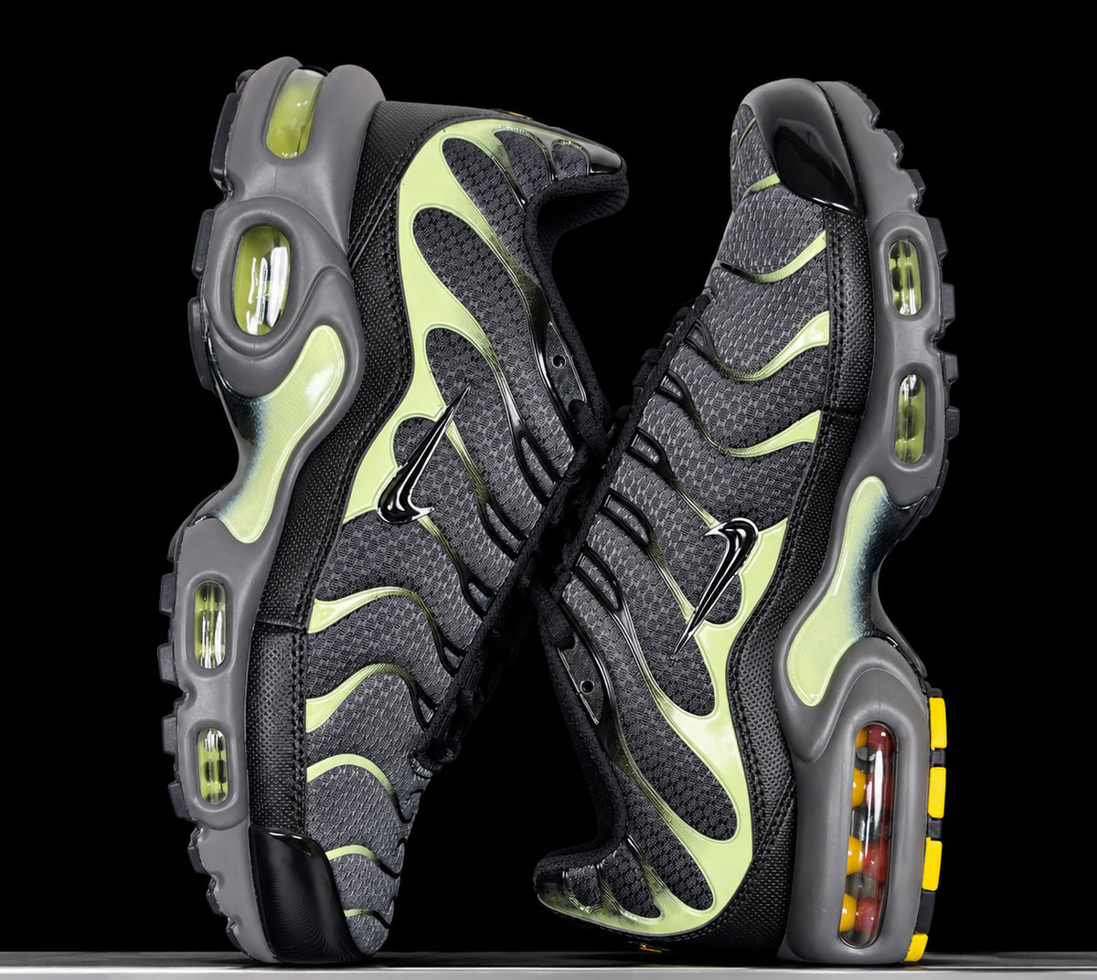 Air Max Plus Iron Grey