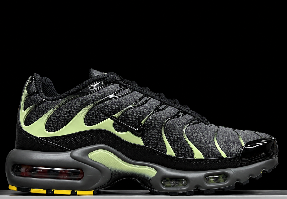 Air Max Plus Iron Grey